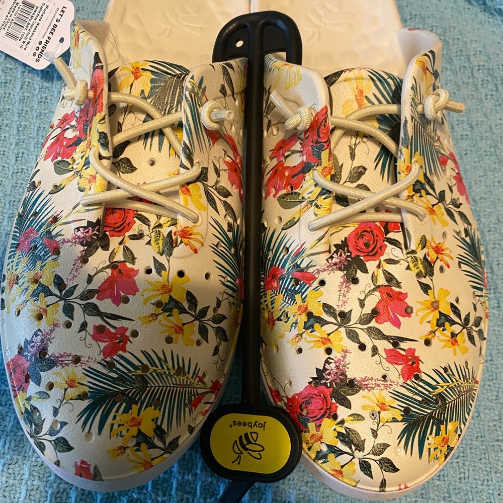 Joybees slip on mule